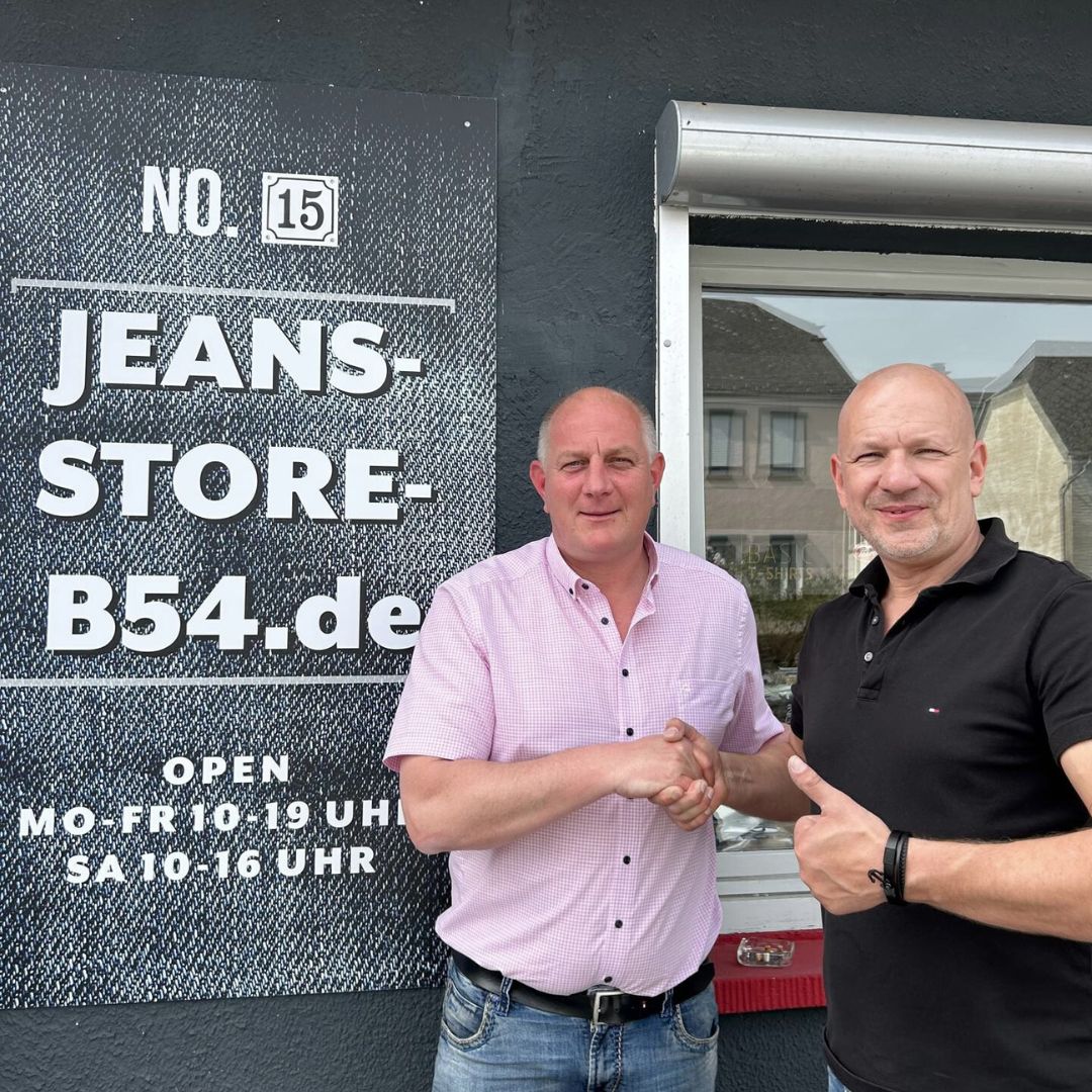 Tobias Wagner zu Besuch bei der Neueröffnung des NO. 15 Jeans-Store